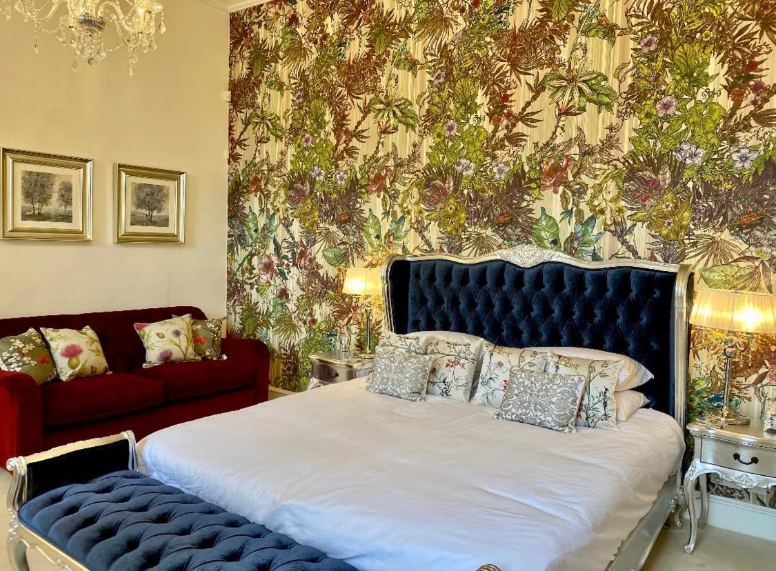 Private Room & Bathroom In Manor House Maybole Esterno foto